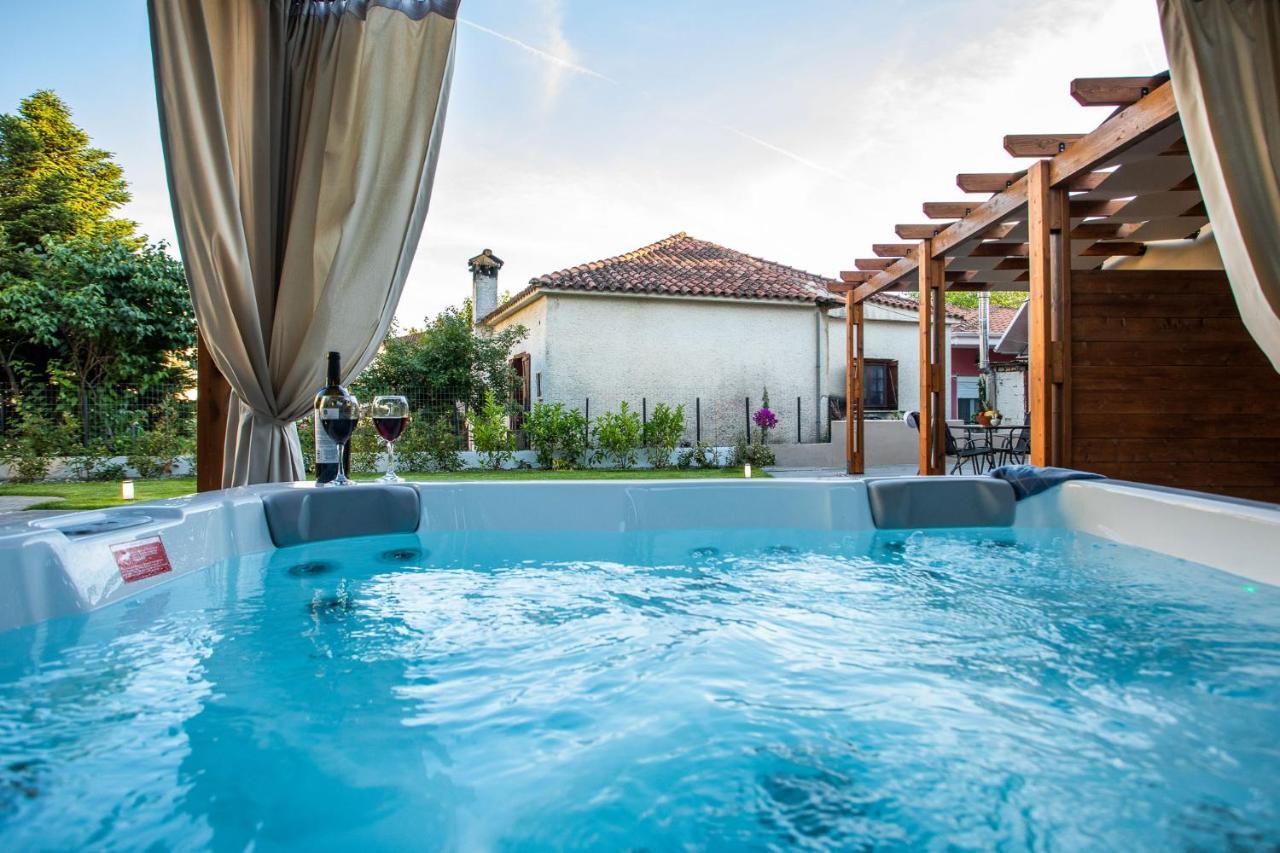 Meteora Boutique Villa E Kalambaka Bagian luar foto